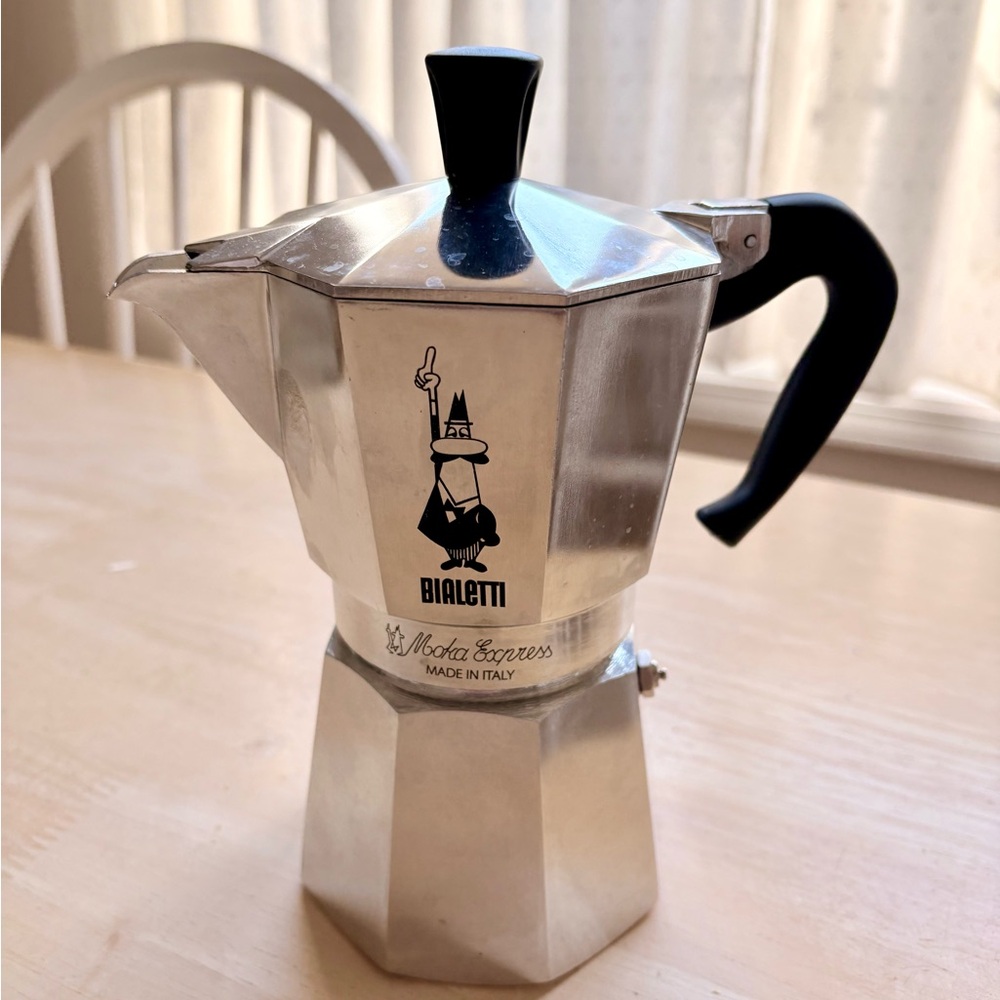 Silver Moka Express Stovetop Espresso Maker (Large: 3 cups/ 200ml)